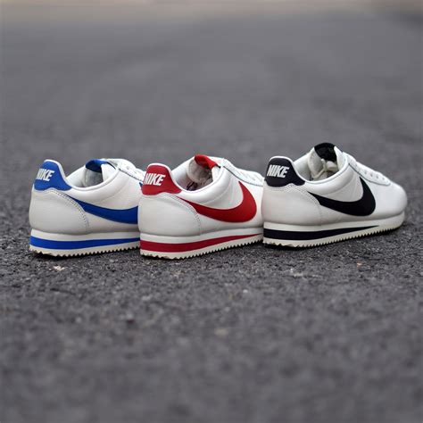 nike classic sneakers|old style nike sneakers.